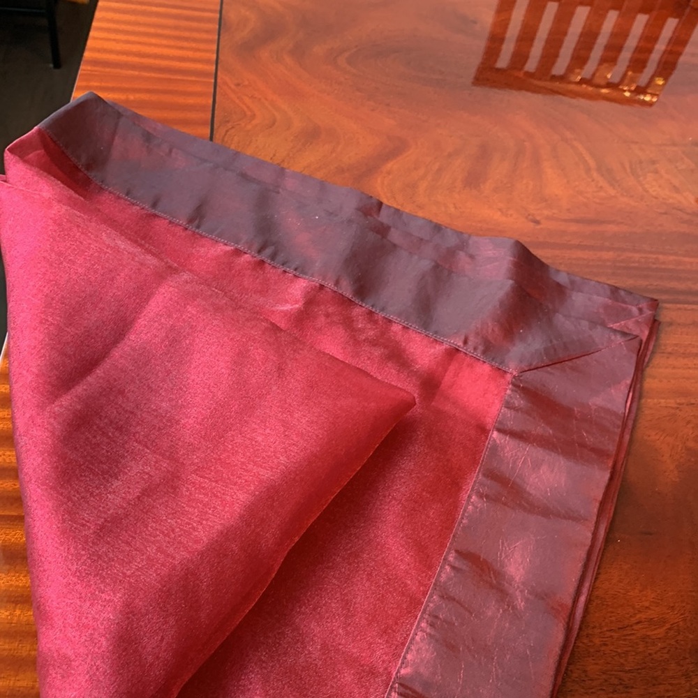 NWT Tablecloth - Picture 5 of 5
